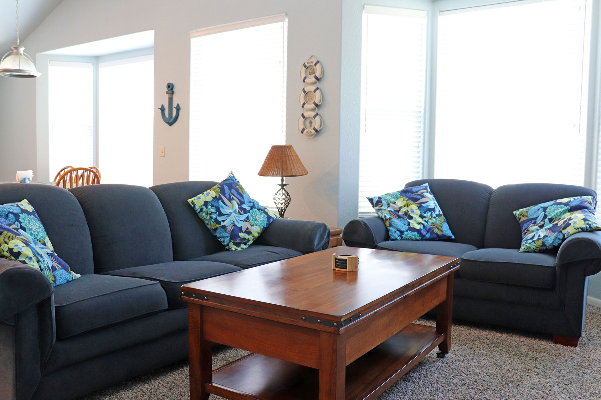 Belo de Rosa: Beautifully remodeled on scenic Beach Loop Road