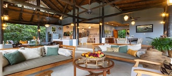 Stunning Balinese Villa Huge Ocean Views, Private Pool
