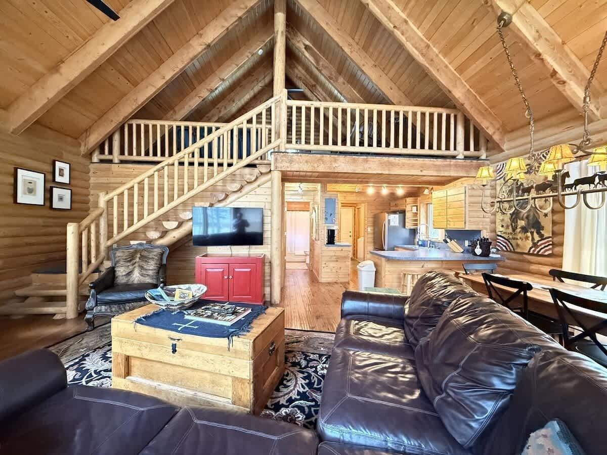 Een televisie en een kantoor