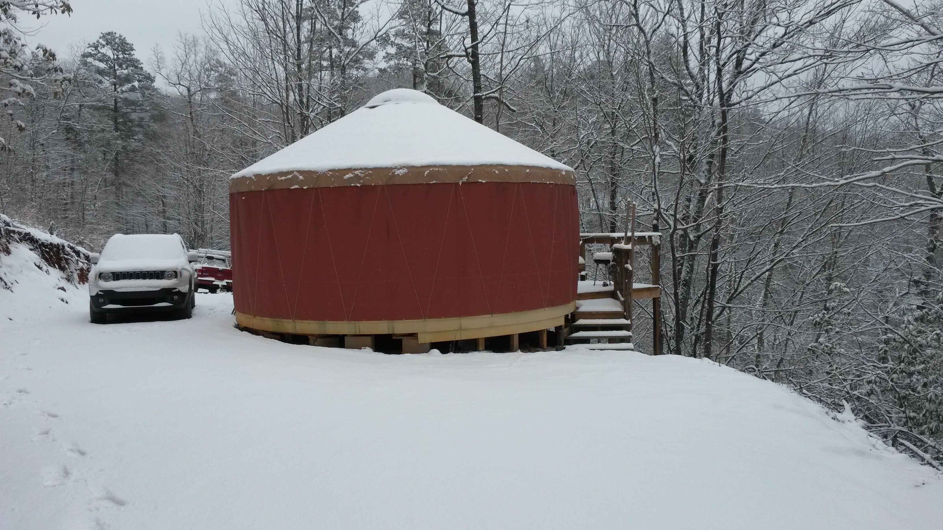 20' Yurt with views , Like a hotel room in the mountains