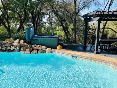 Botanical & Wildlife Paradise w/POOL & HOT TUB!