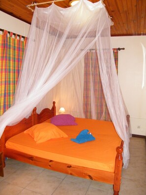 2 chambres, fer et planche à repasser, Wi-Fi gratuit, draps fournis