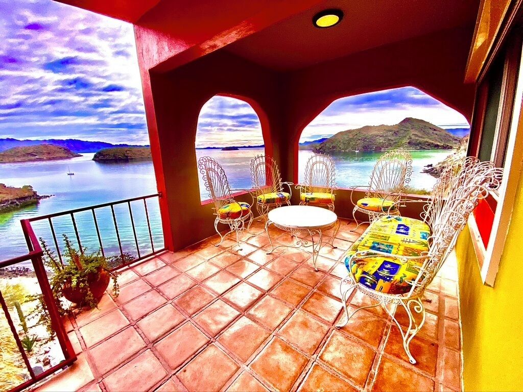 Mid-level balcony is huge, with a shaded cocktail area for unbelievable views