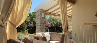 Villassimius loc. Campulongu Villa with swimming pool 350 meters from the beach