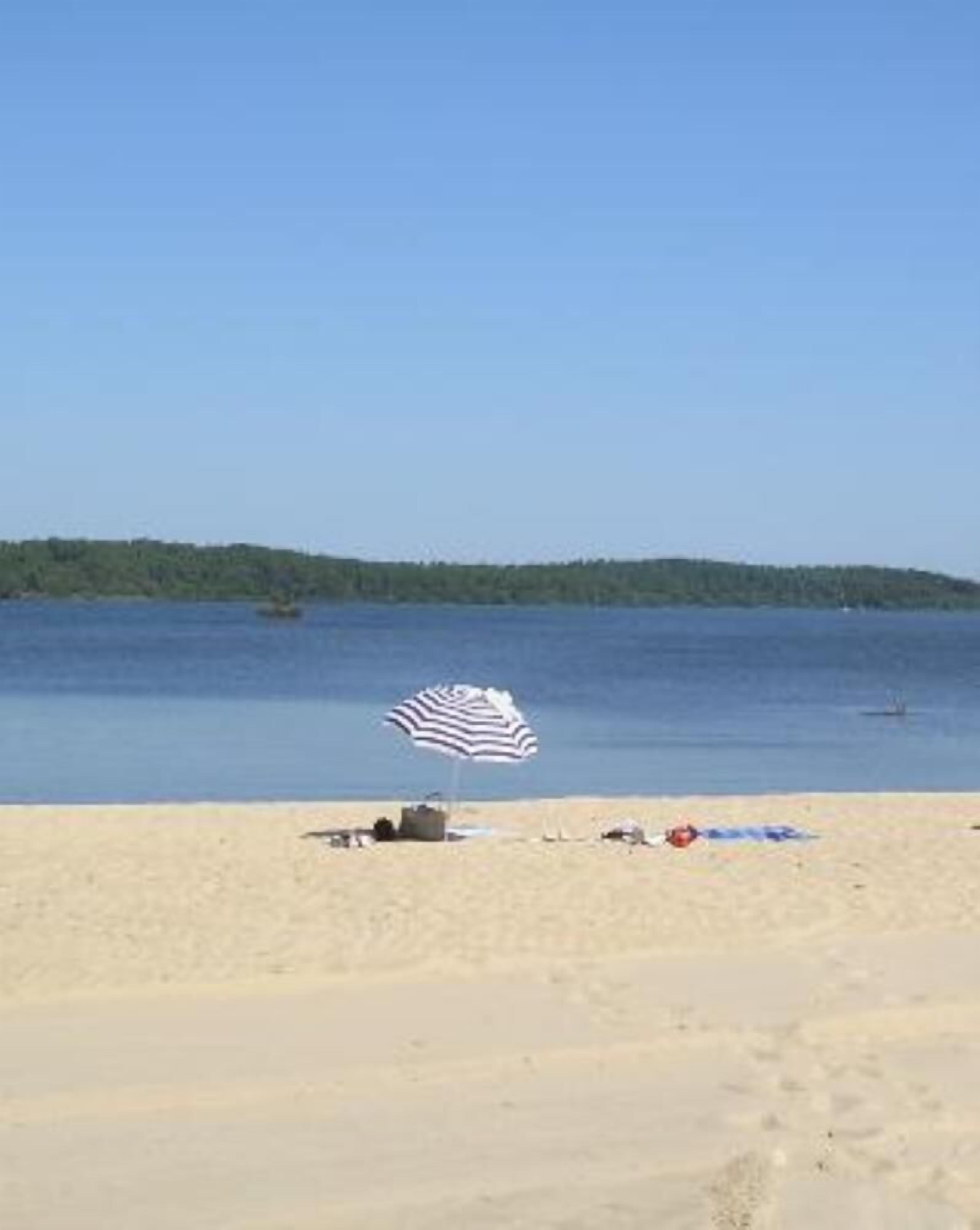 Beach nearby, sun-loungers