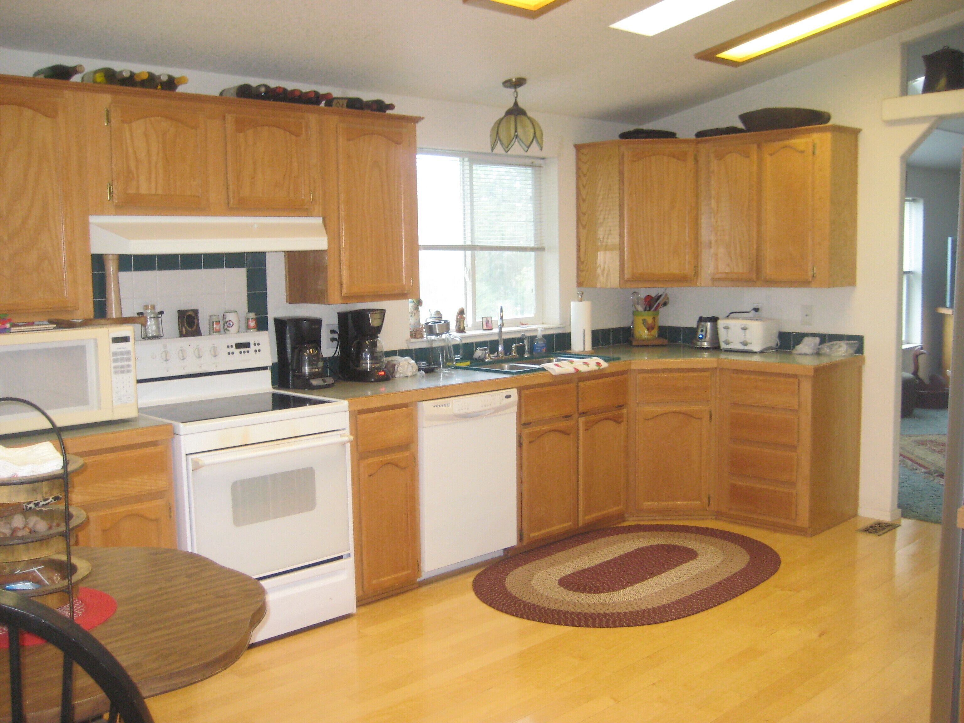 Winter Getaway! Escape to our remote lodge on 220 acre ranch!