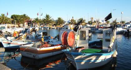Superbe vue mer sur baie de SANARY, spacieux, calme, terrase, clim ,TOUT A PIED