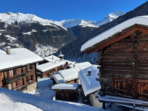 Grimentz - charming chalet - sleeps 13 in 7 bedrooms