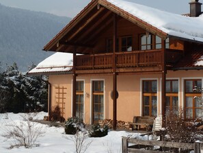 Exterior - large non-smoking apartment for 2-4 people, unobstructed mountain views (Bischofswiesen)