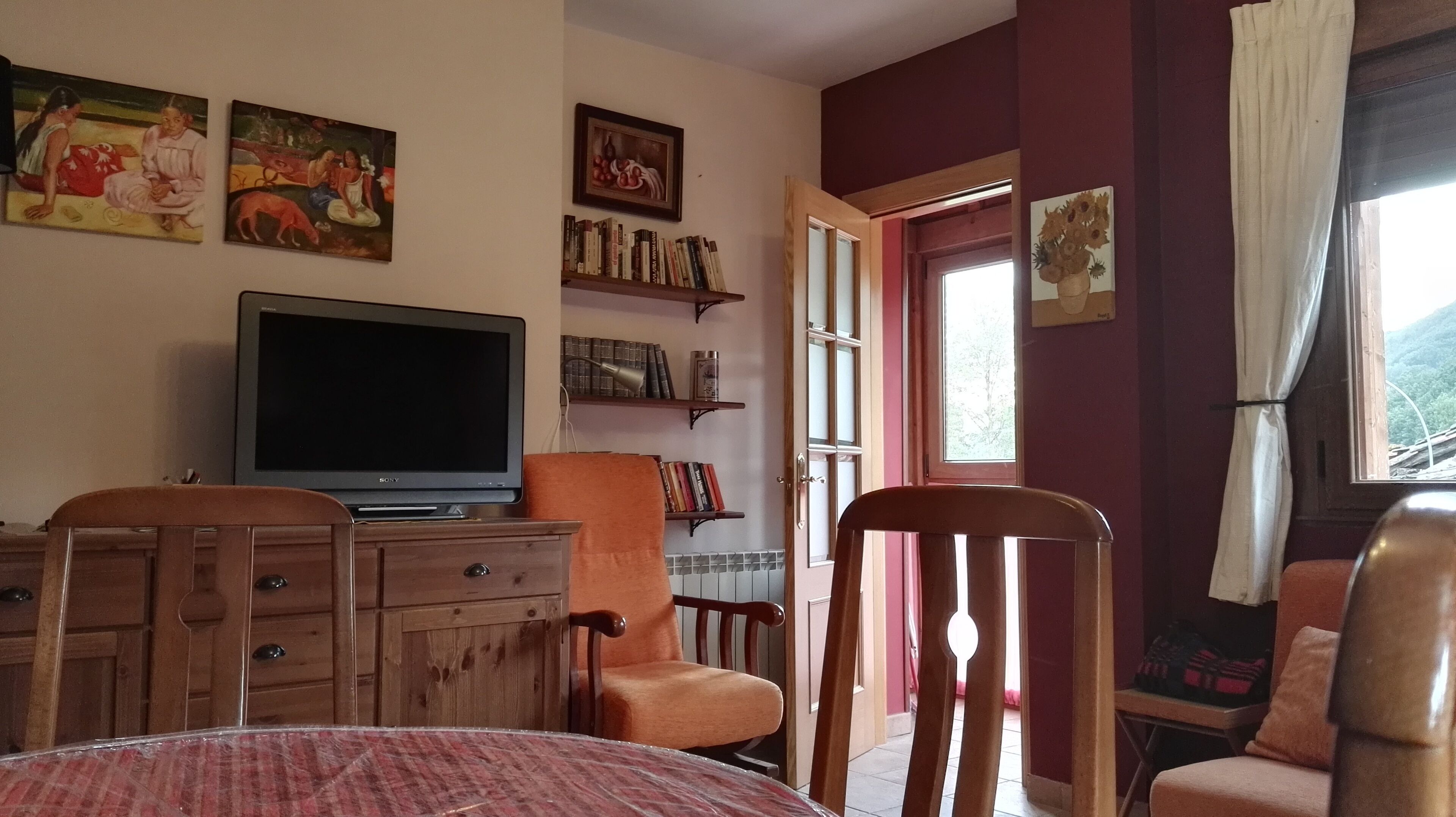 Rural Accommodation in Montaña Leonesa, next to peaks of Europe and the Riaño swamp.