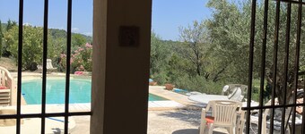 Charming country house in the Provencal countryside among vineyards and olive trees