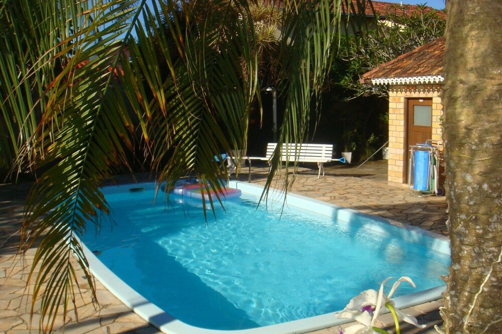 Field and Beach, Tranquility and Agitation in the British center. The choice is yours !!