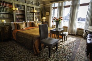 4 Schlafzimmer, Zimmersafe, Bügeleisen/Bügelbrett, kostenloses WLAN