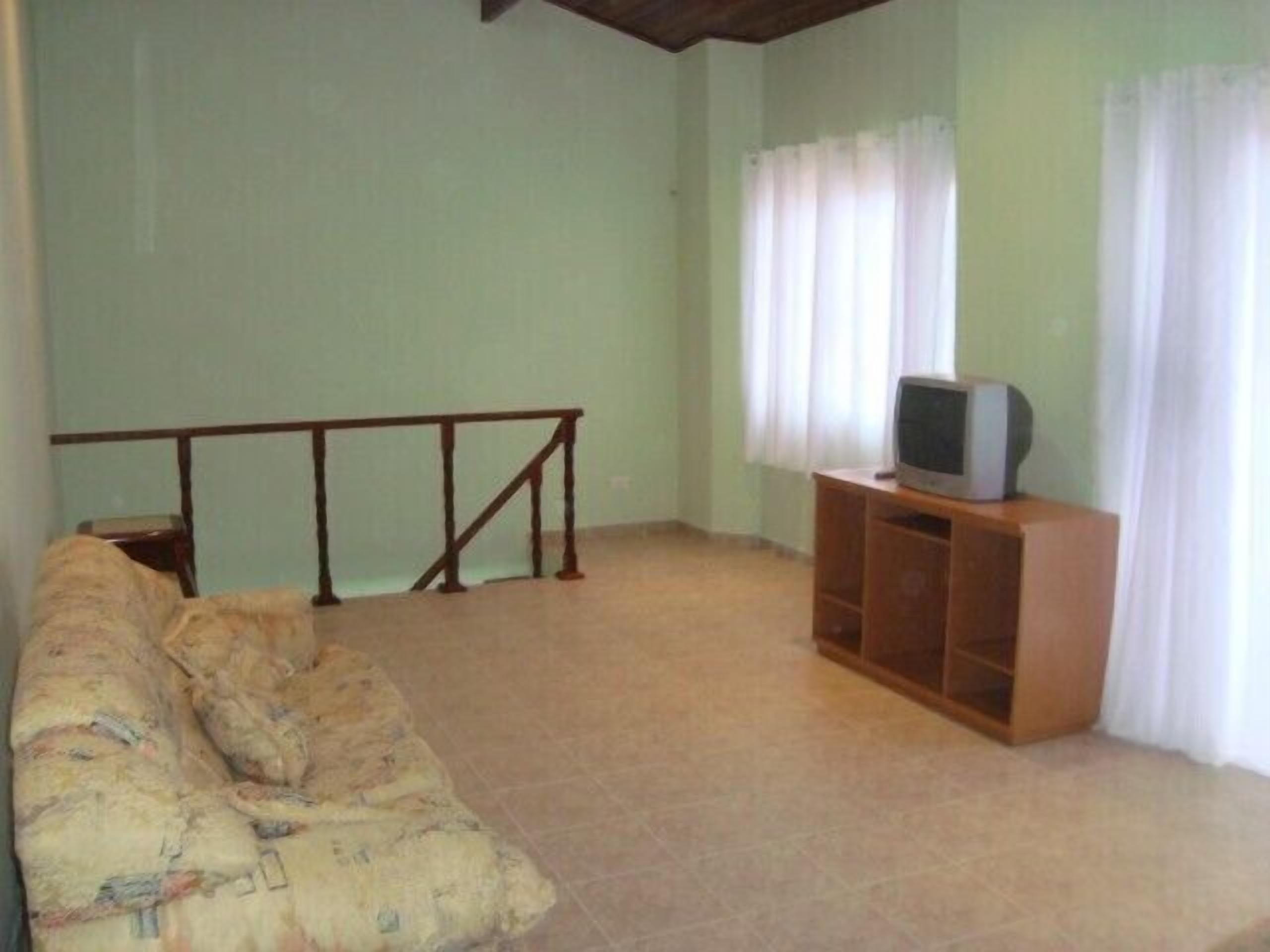 Vacation Home In Peruíbe - With Swimming Pool for Adults and Children 