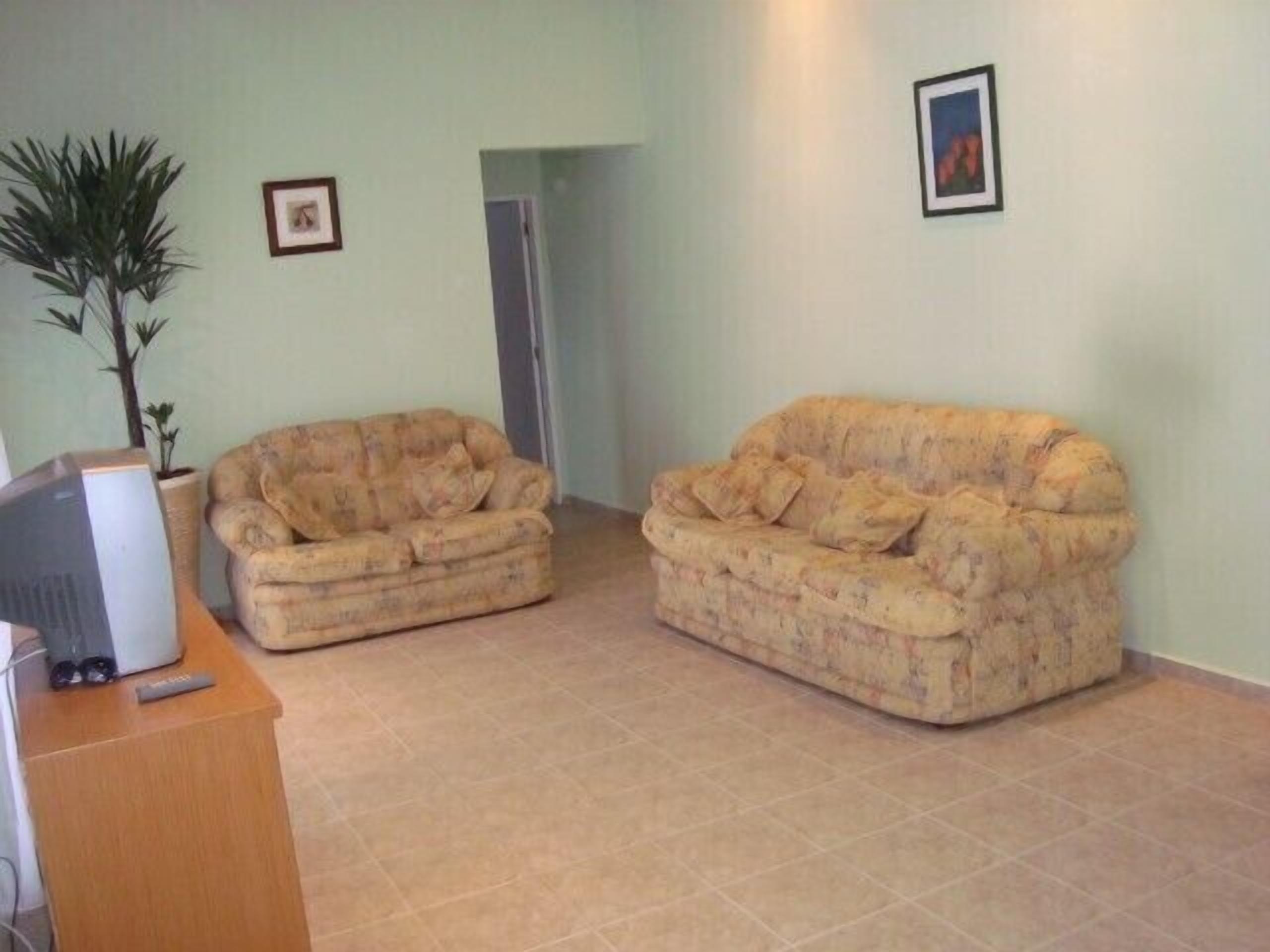 Vacation Home In Peruíbe - With Swimming Pool for Adults and Children 