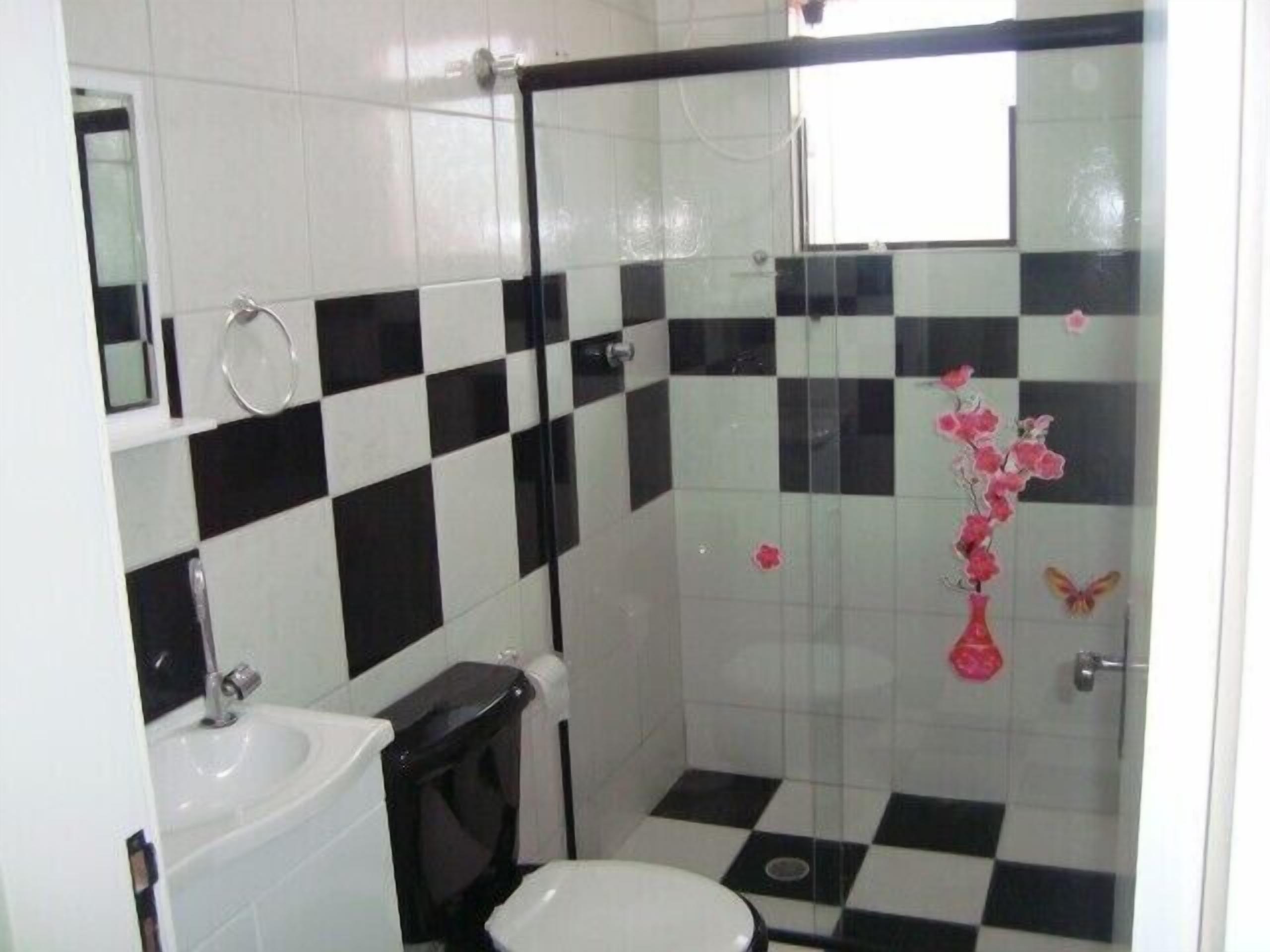 Vacation Home In Peruíbe - With Swimming Pool for Adults and Children 