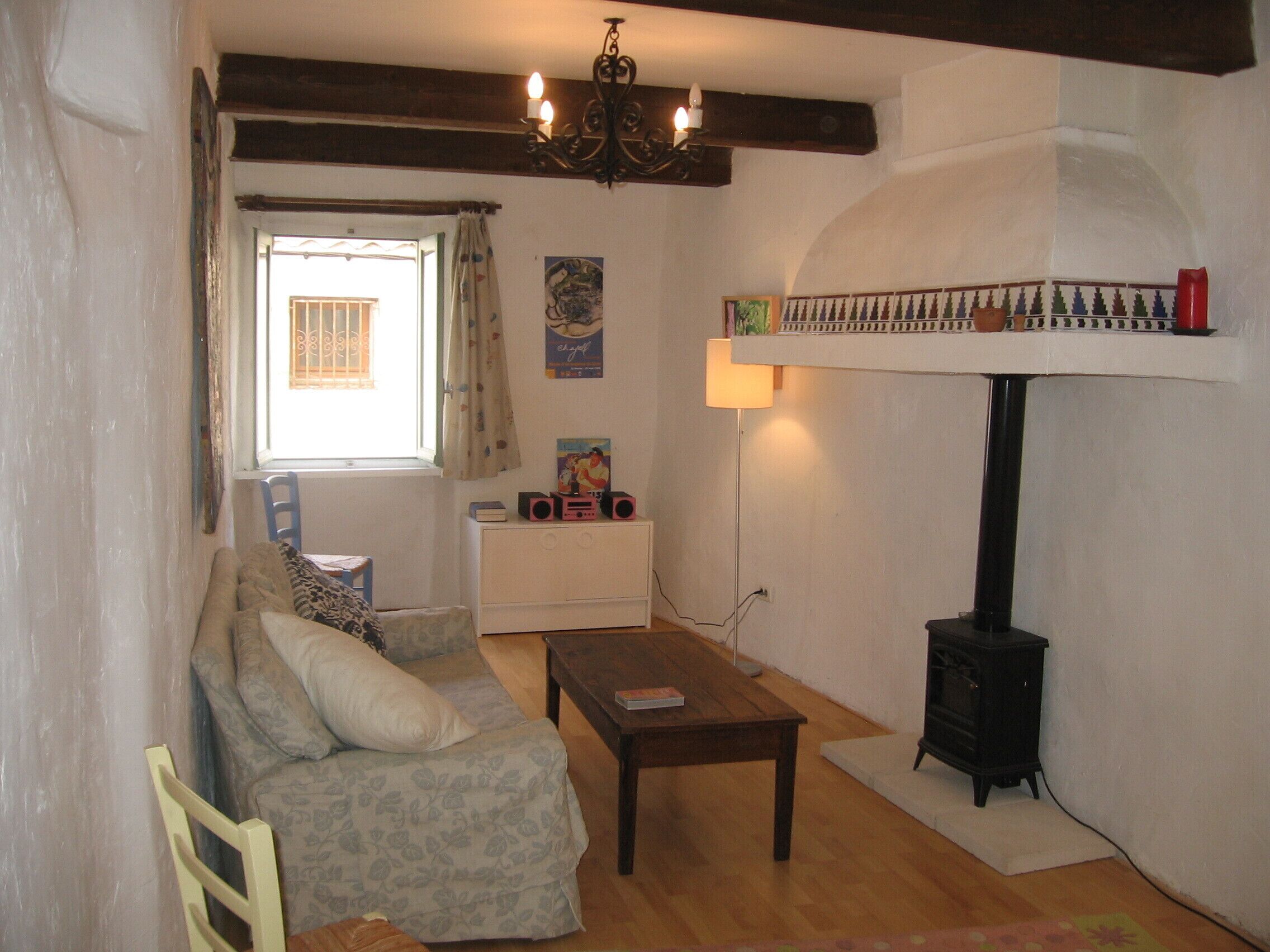 Enchanting stone house for 1- 4 people in the medieval Paziols