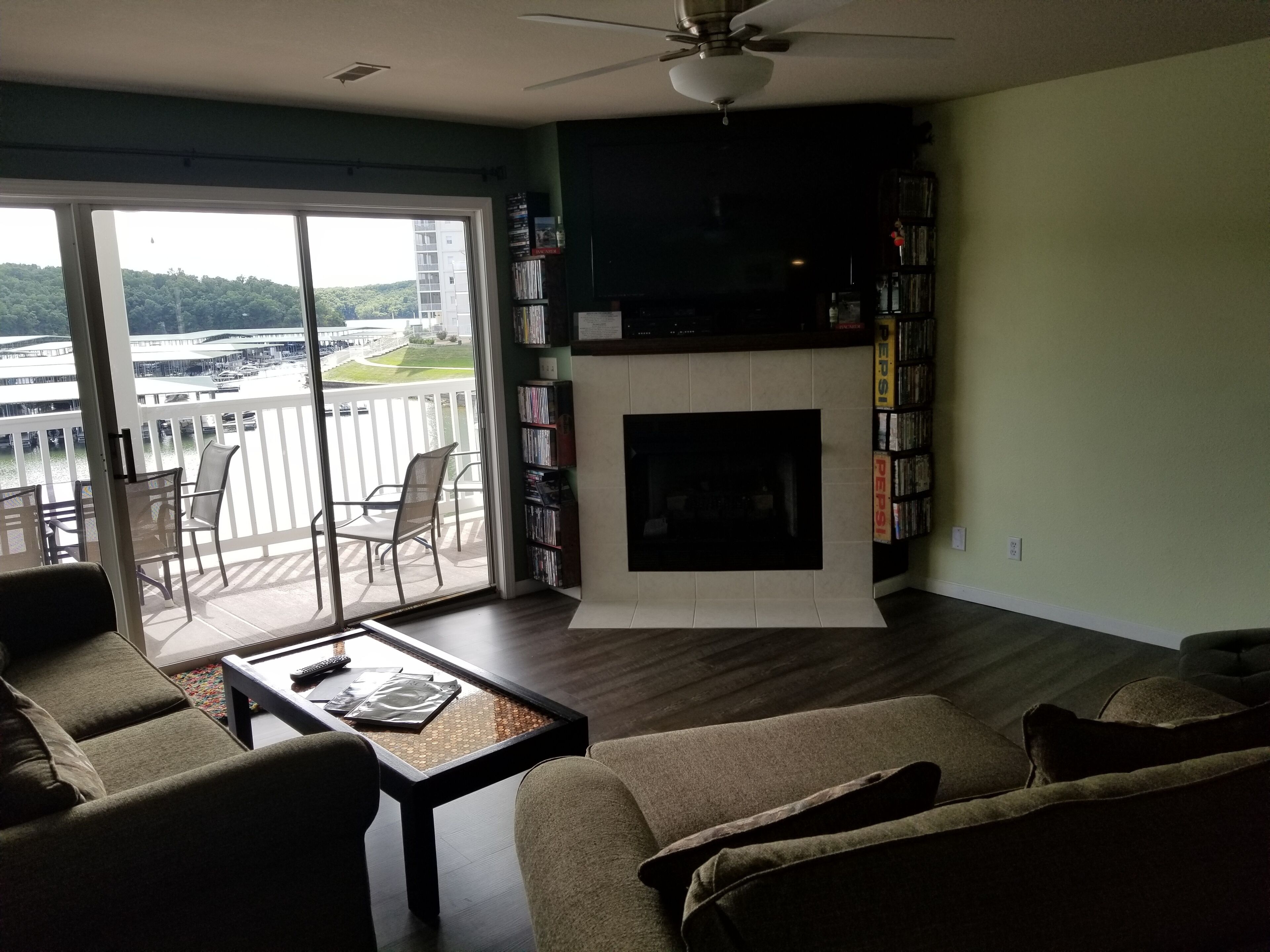Newly redecorated!!3BR/2BA Walk in Level, Free WIFI...Parkview Bay. Great View!