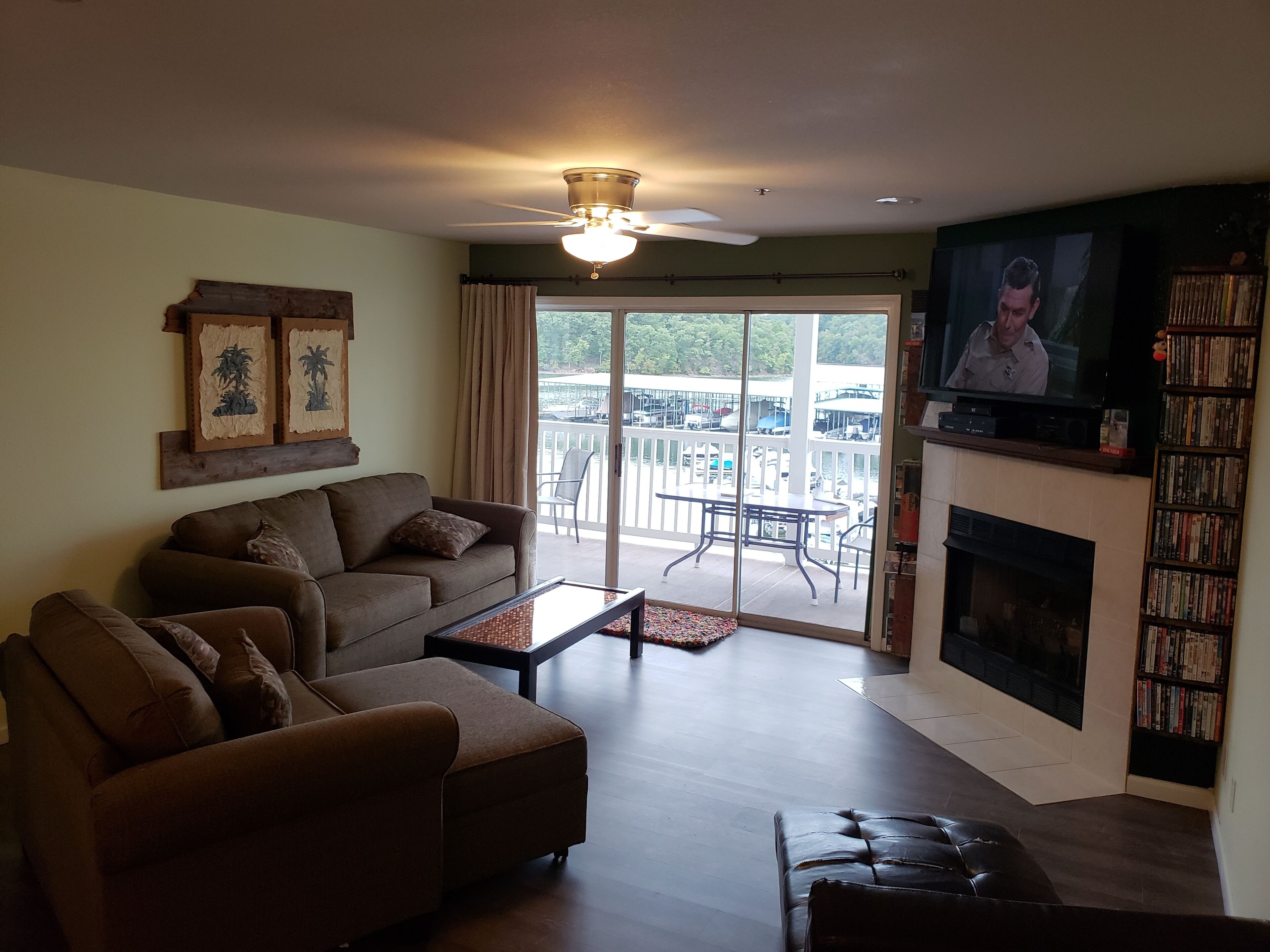 Newly redecorated!!3BR/2BA Walk in Level, Free WIFI...Parkview Bay. Great View!
