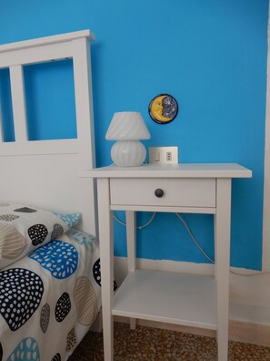 2 chambres, fer et planche à repasser, Wi-Fi gratuit, draps fournis