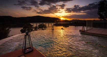 Secluded setting in the peace Algarve countryside with spectacular sunsets