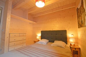 5 chambres, chambres insonorisées, fer et planche à repasser, Wi-Fi