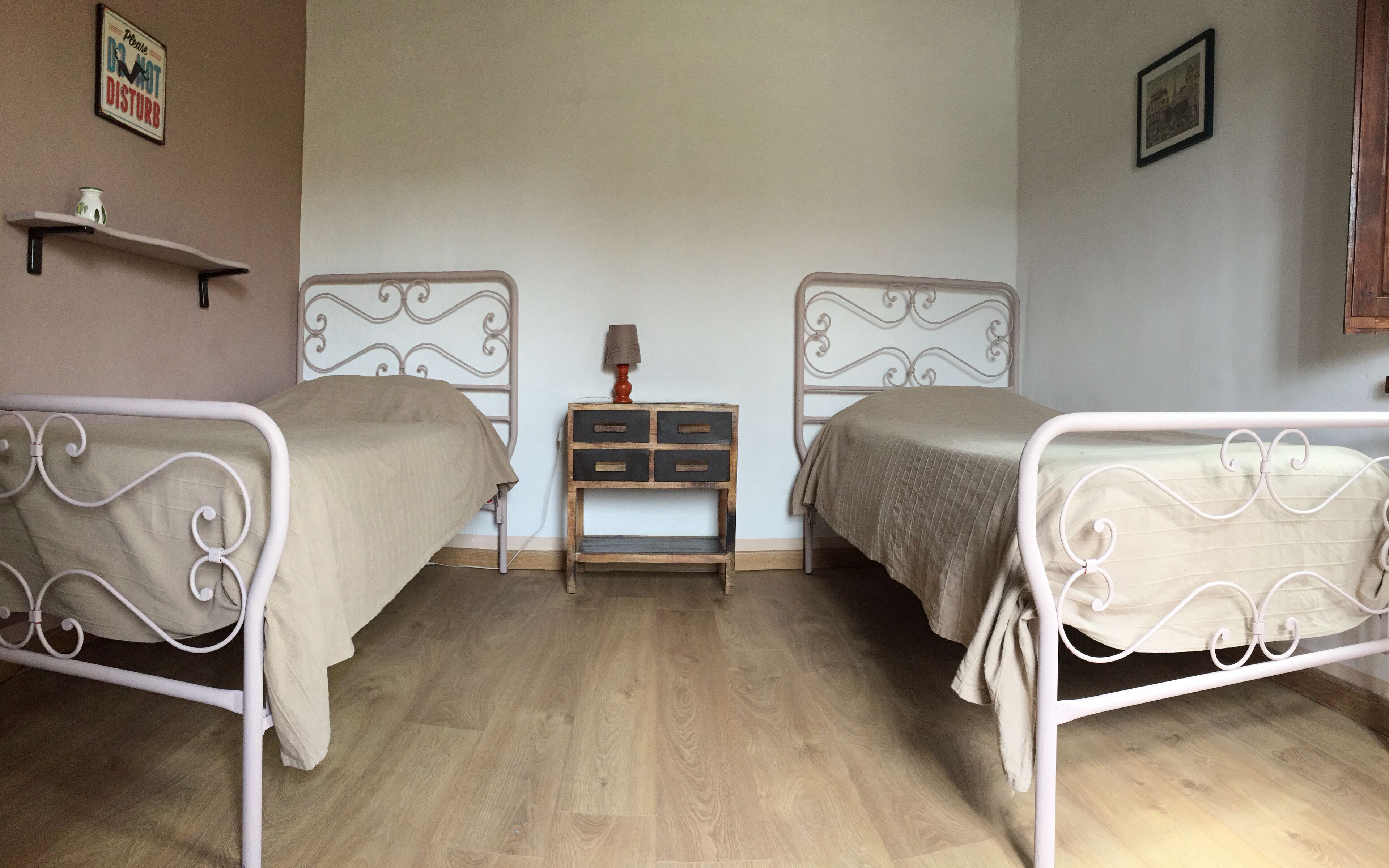 Farmhouse nestled in the hills, 1km from Pergola, panoramic, wide open space