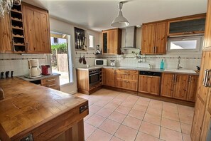 Fridge, microwave, oven, stovetop - Villa *** quiet 50m from the beach close to all shops (Mimizan)