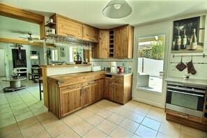 Fridge, microwave, oven, stovetop - Villa *** quiet 50m from the beach close to all shops (Mimizan)