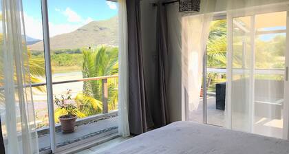 Sea front beach house With Rental car included