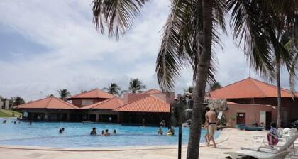 Apartment next to the beach, in the AquaVille Resort, Porto das Dunas, Aquiraz.