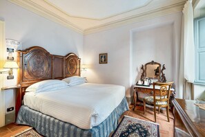 10 Schlafzimmer, Internetzugang, Bettwäsche