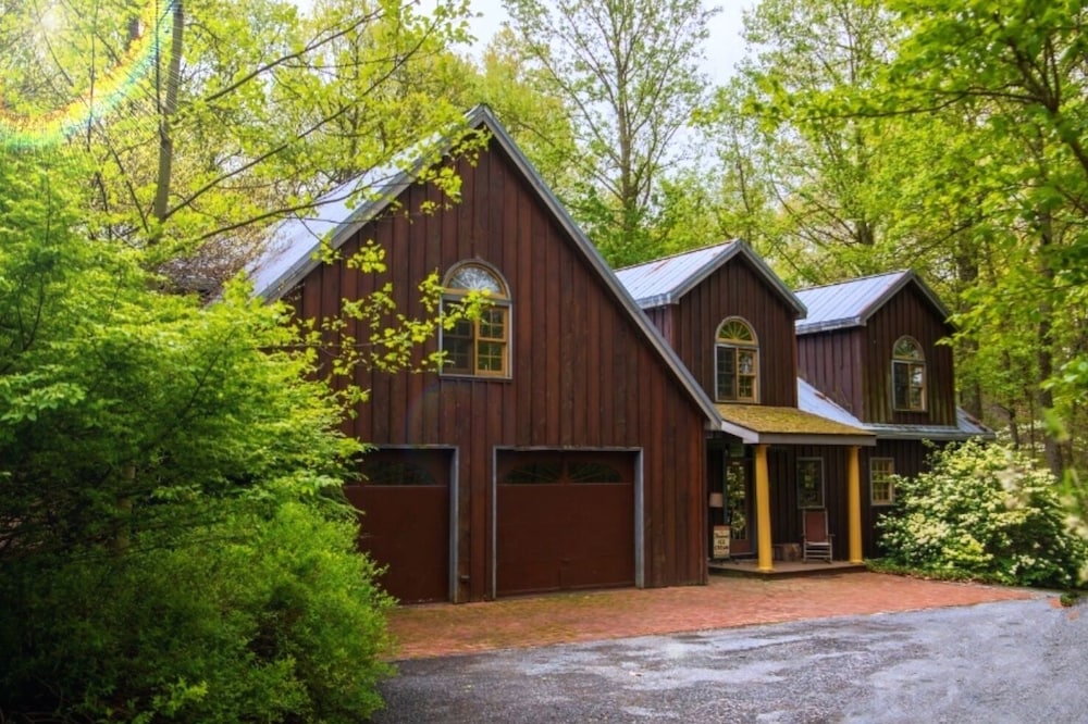 Featured On The Travel Channel, Home & Garden Channel, History Channel And More.