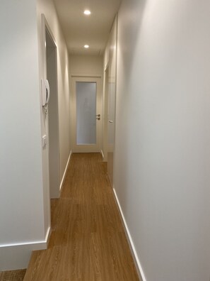 Interior - T3 Moderno e Renovado, Centro Vila do Conde (Vila do Conde)