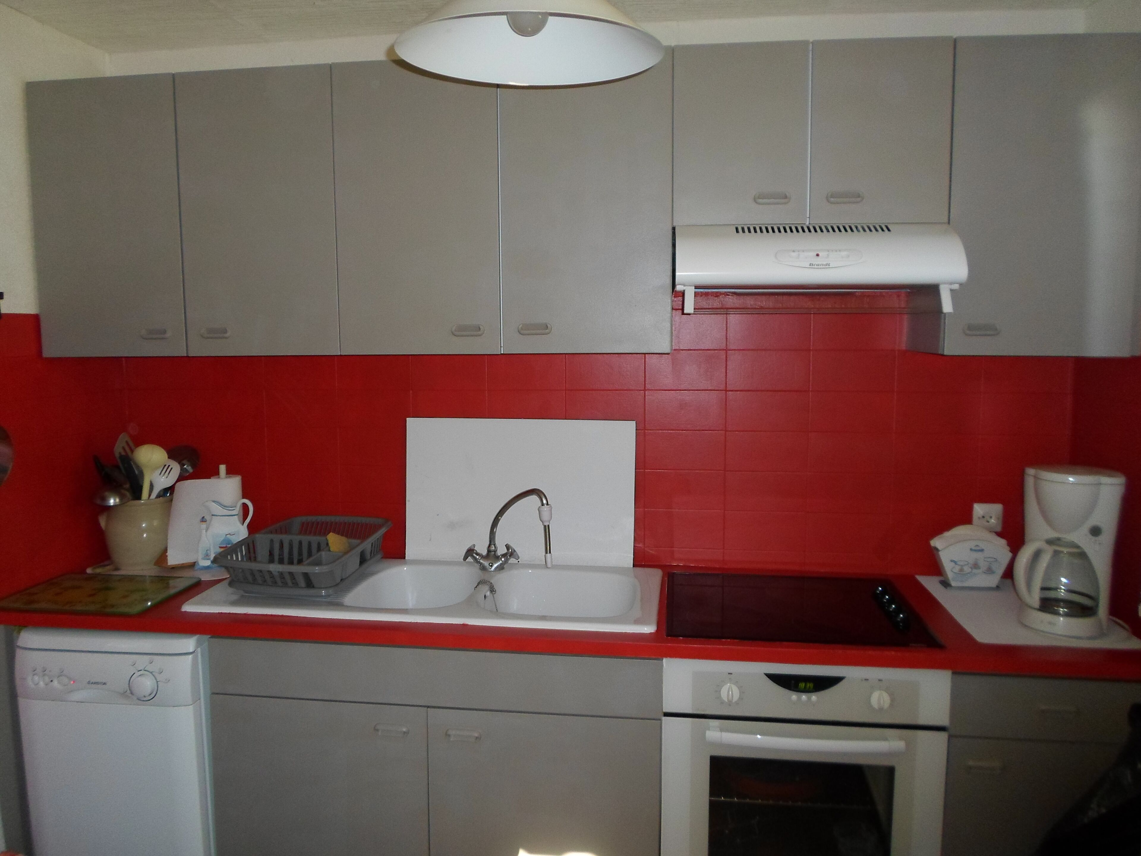 800 m from the slopes. Comfort. Very calm and sunny.