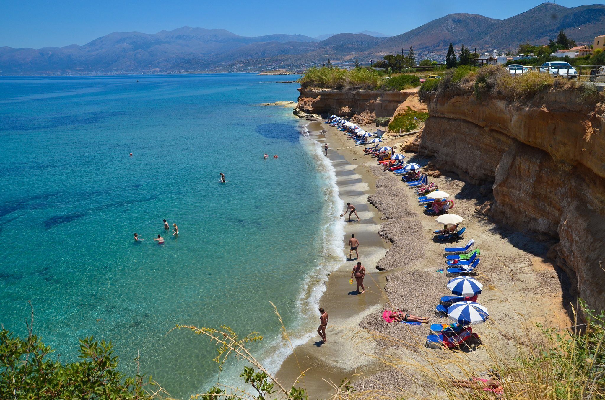 Plage à proximité, chaises longues