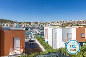 Exterior - V4 Villa with private pool, garden and sea views (Albufeira)
