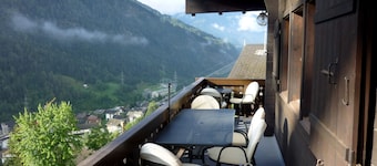 4 * chalet: top equipment, fireplace, free Wi-Fi, near ALETSCHARENA
