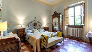 3 Schlafzimmer, Zimmersafe, BĂŒgeleisen/BĂŒgelbrett, kostenloses WLAN