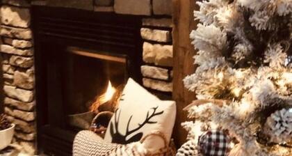 Peaceful Quiet Getaway in Amish Country!10 min. to Berlin & Walnutcreek. #hotub