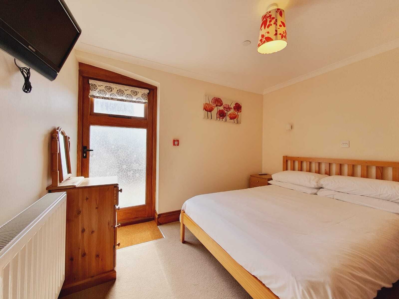 Ground floor, family friendly apartment with Indoor Pool