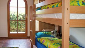 4 slaapkamers, een bureau, gratis wifi
