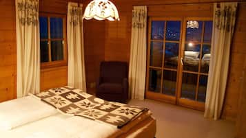 4 Schlafzimmer, Schreibtisch, kostenloses WLAN