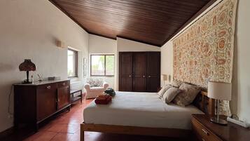 5 Schlafzimmer, Bügeleisen/Bügelbrett, Reisekinderbett, kostenloses WLAN