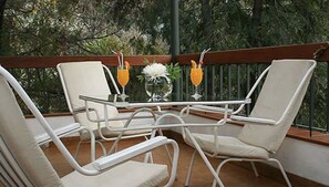 Family Suite, 2 Bedrooms, Non Smoking, 2 Bathrooms | Minibar, in-room safe, desk, blackout curtains - Hotel Acacias de Vitacura (Santiago)