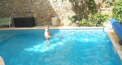 NARBONNE CV- Sud France- piscine privée sans vis à vis- appart 2ch- 3-4 pers