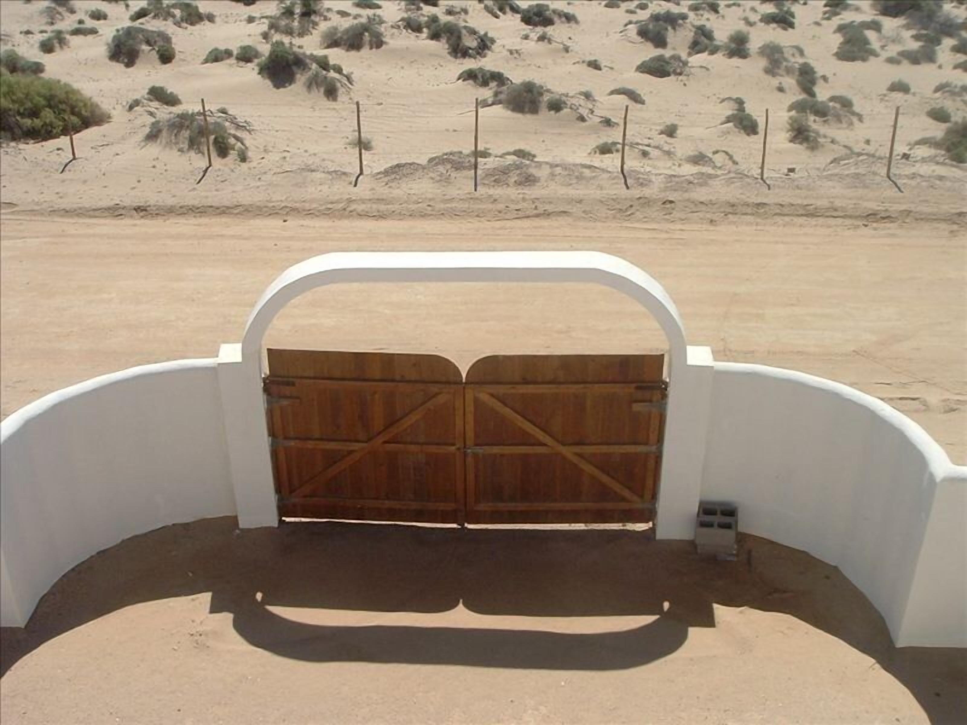 Sea level family retreat