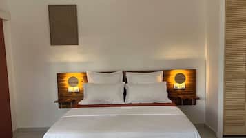 1 bedroom, iron/ironing board, travel cot, free WiFi