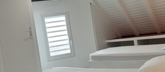 Banana or blueberry bungalow