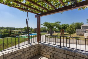 Property grounds - Fully Renovated Villa in quiet surroundings. (Zminj)